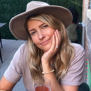 Meet your Posher, Ashtin